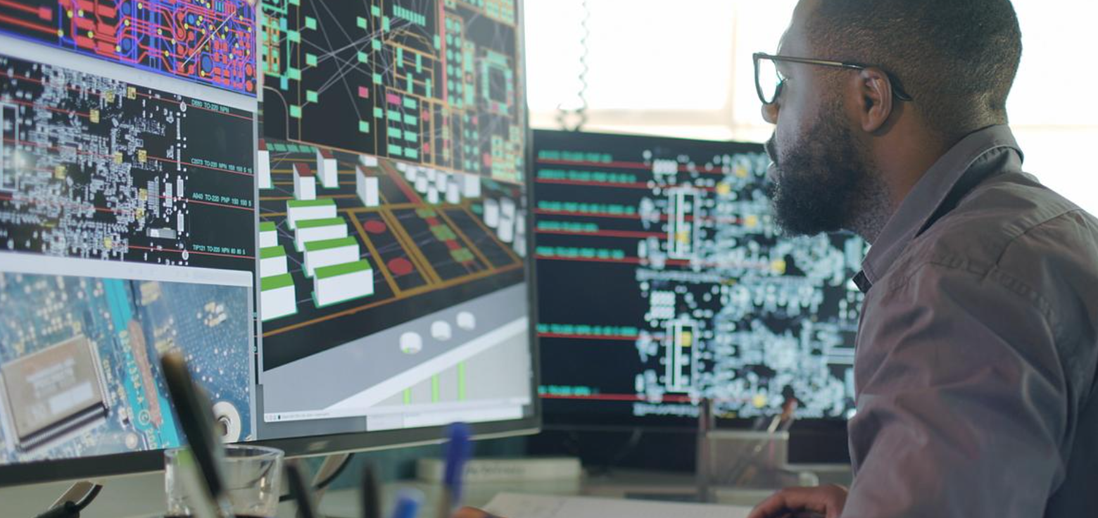 engineer-analyzing-computer-screen